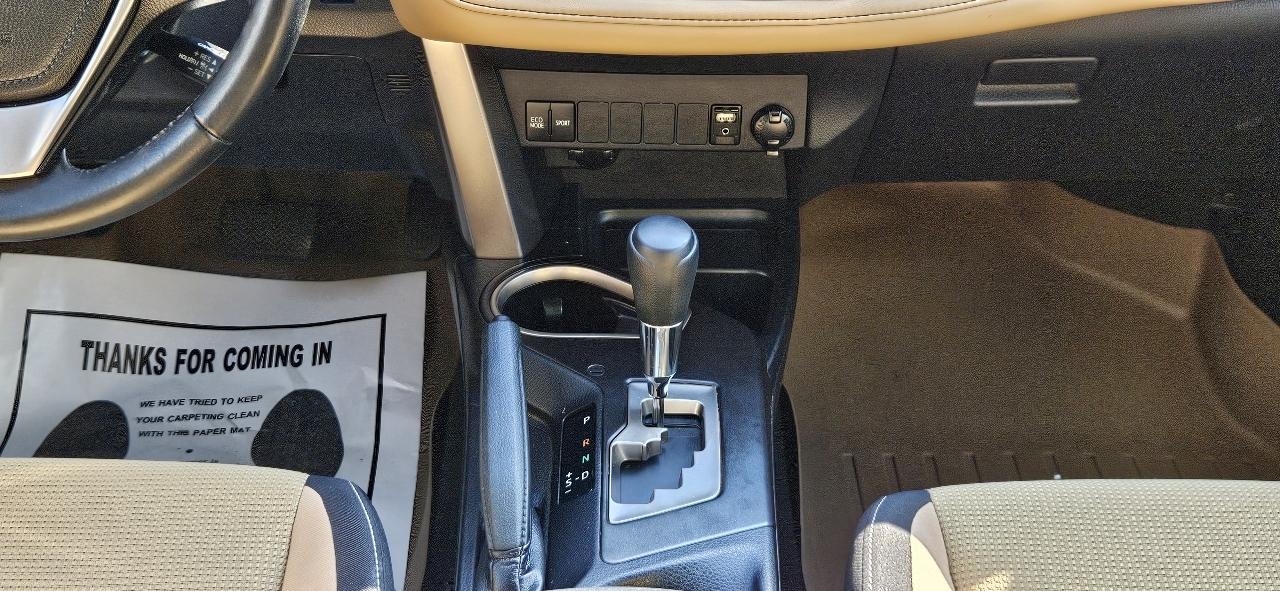 Toyota RAV4 XLE FWD (Natl) 2018