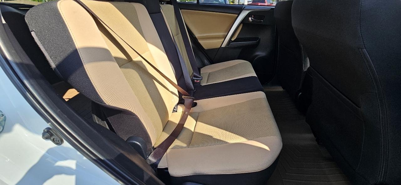 Toyota RAV4 XLE FWD (Natl) 2018