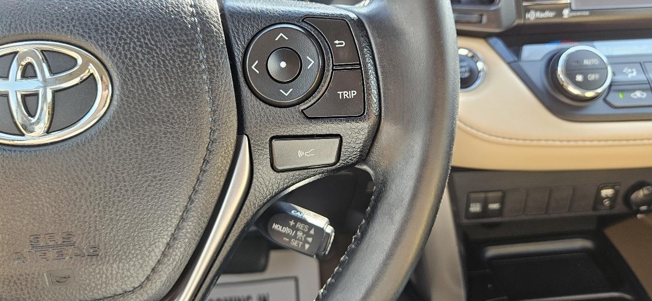 Toyota RAV4 XLE FWD (Natl) 2018