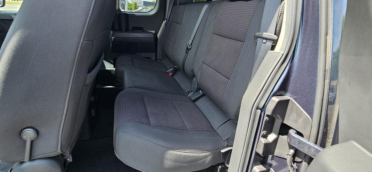 Nissan Titan 4WD King Cab SWB SV 2014