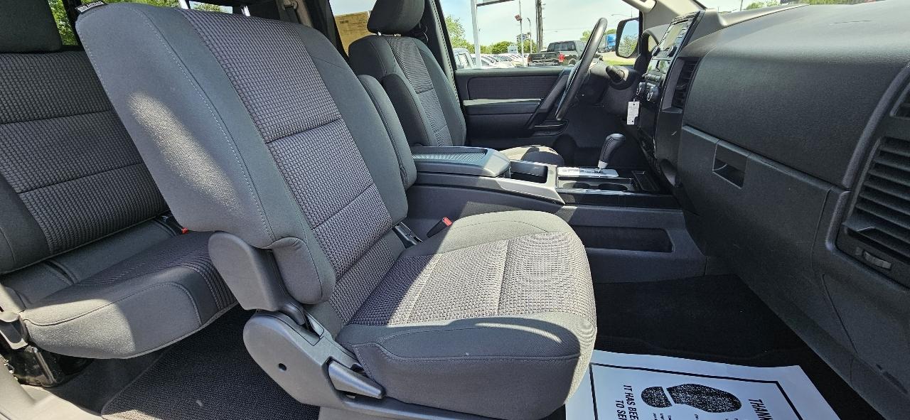 Nissan Titan 4WD King Cab SWB SV 2014