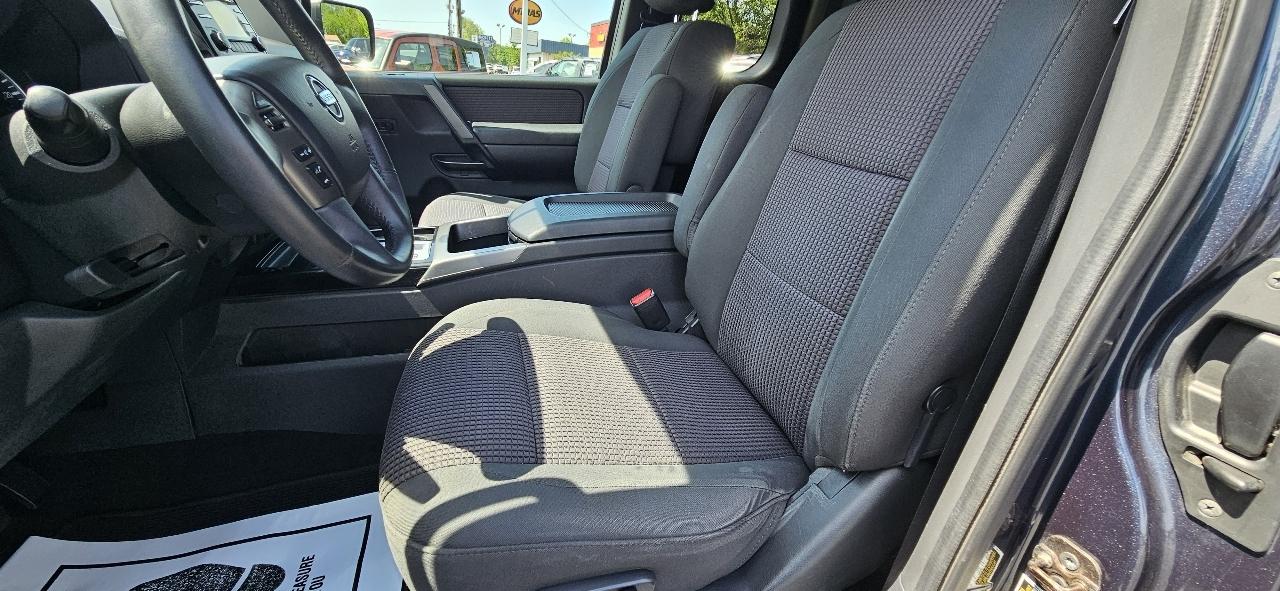 Nissan Titan 4WD King Cab SWB SV 2014