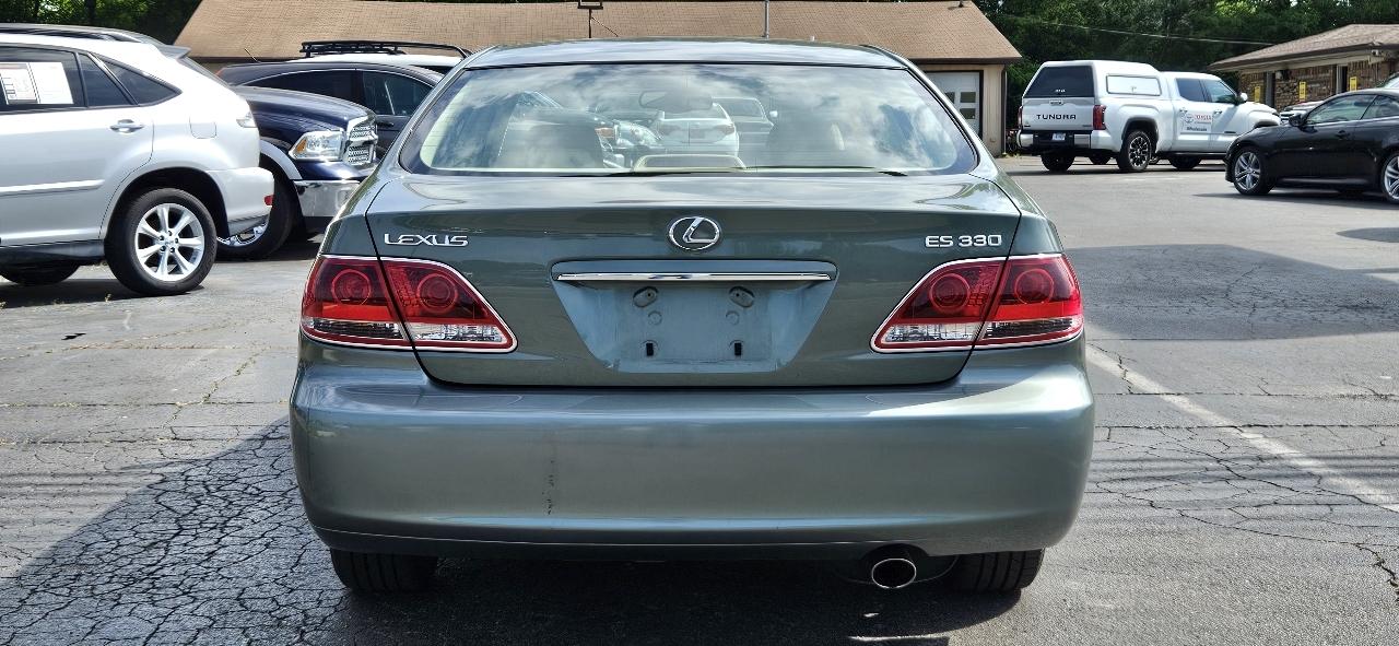 Lexus ES 330 4D Sedan 2005