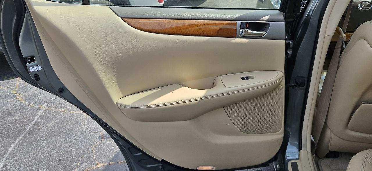 Lexus ES 330 4D Sedan 2005