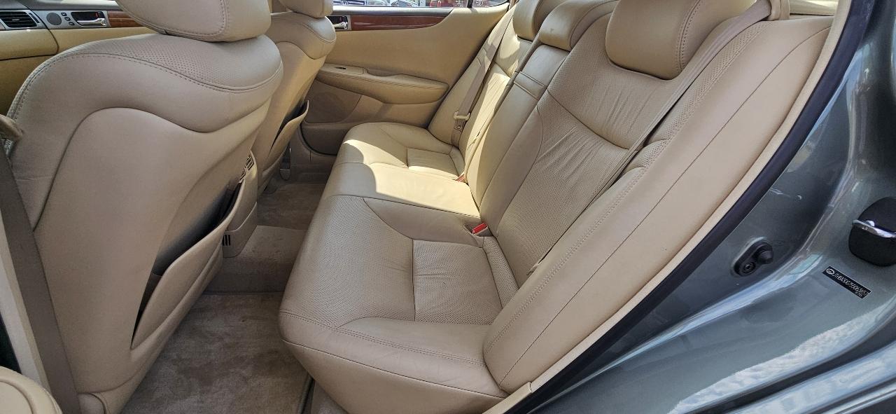 Lexus ES 330 4D Sedan 2005