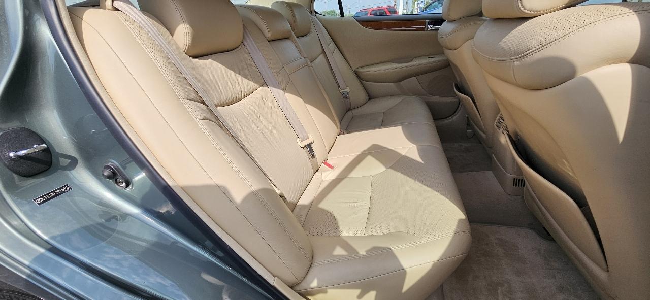 Lexus ES 330 4D Sedan 2005