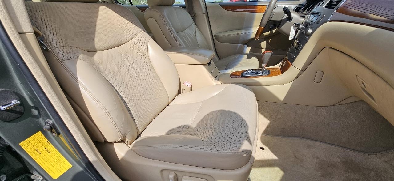 Lexus ES 330 4D Sedan 2005