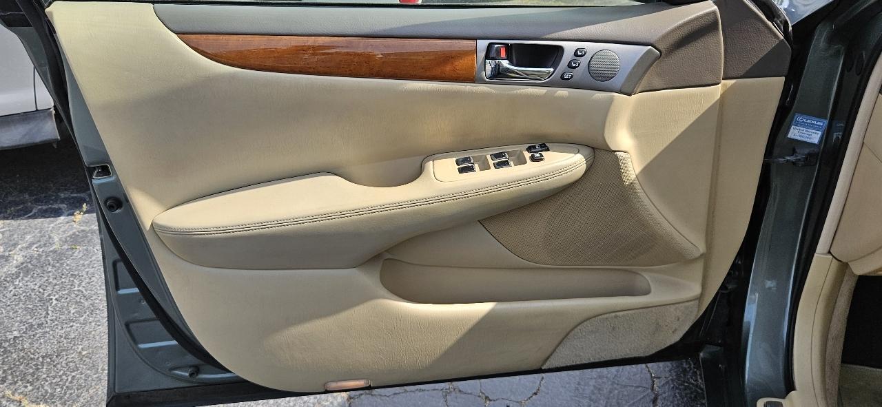 Lexus ES 330 4D Sedan 2005