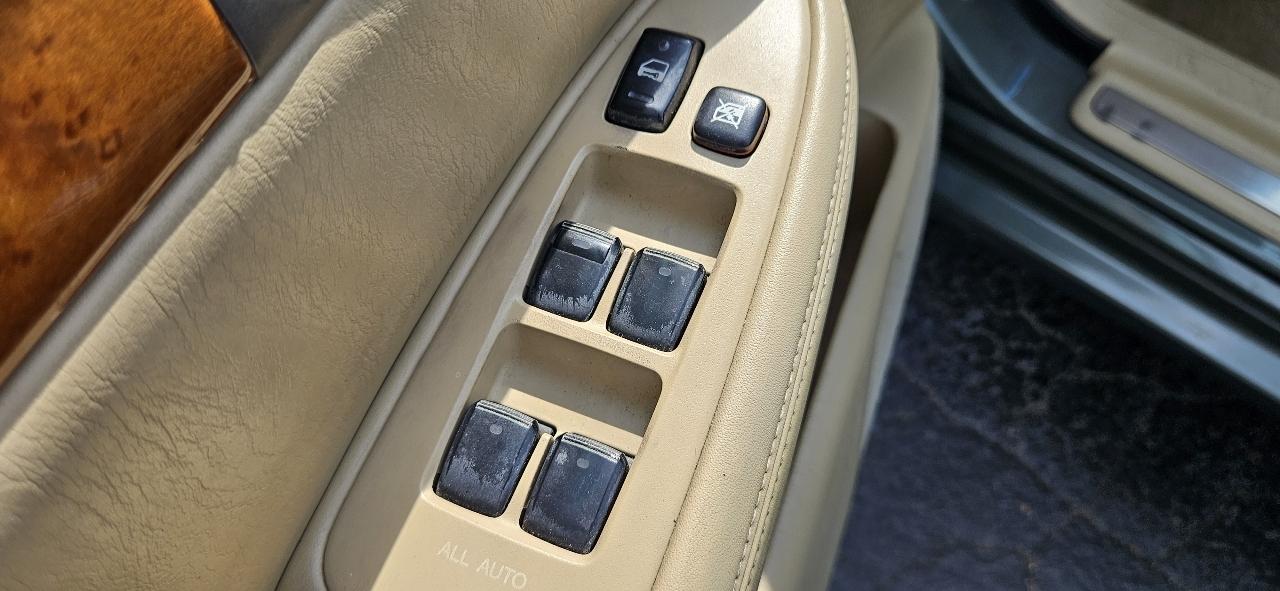 Lexus ES 330 4D Sedan 2005