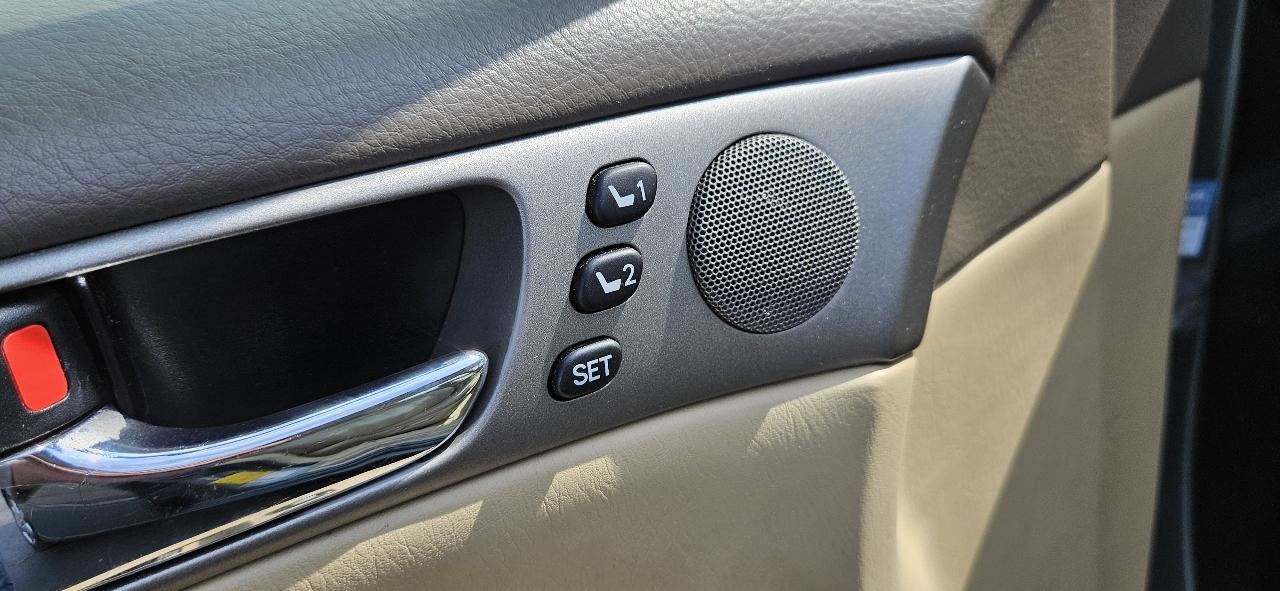 Lexus ES 330 4D Sedan 2005