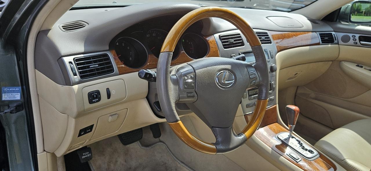 Lexus ES 330 4D Sedan 2005