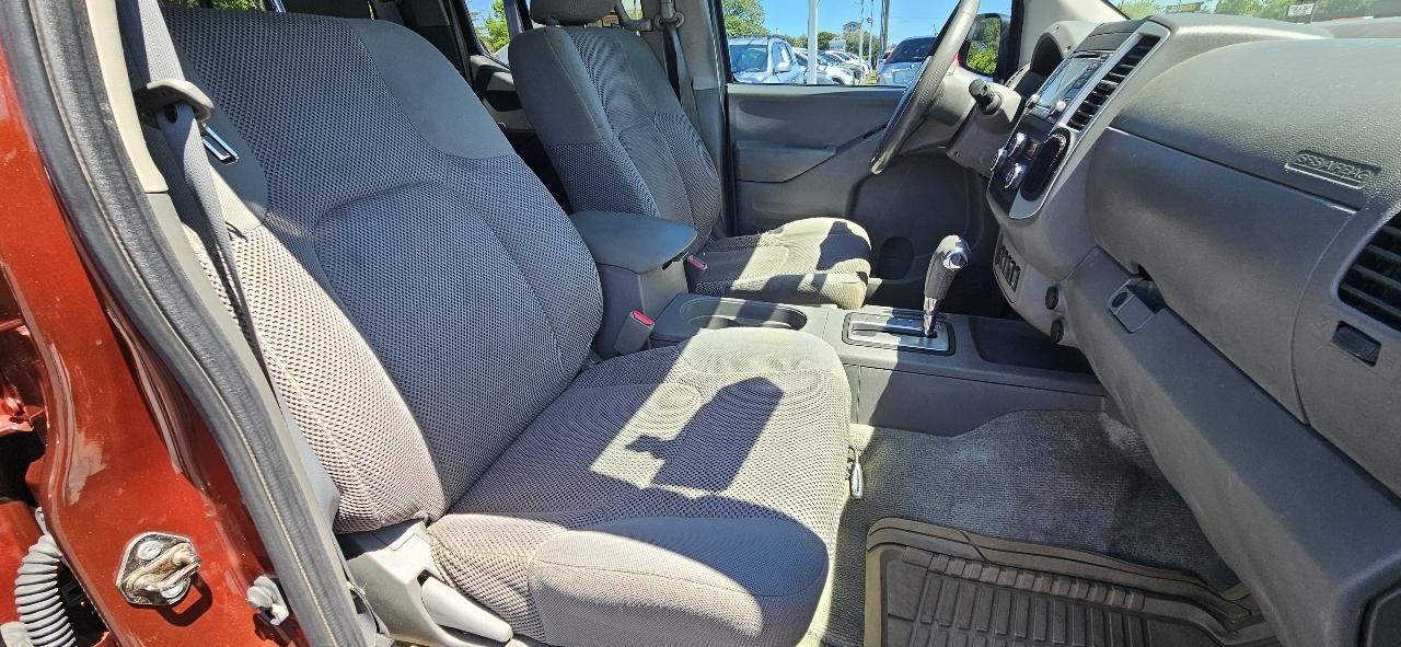 Nissan Frontier 2WD Crew Cab SWB Auto SV 2016