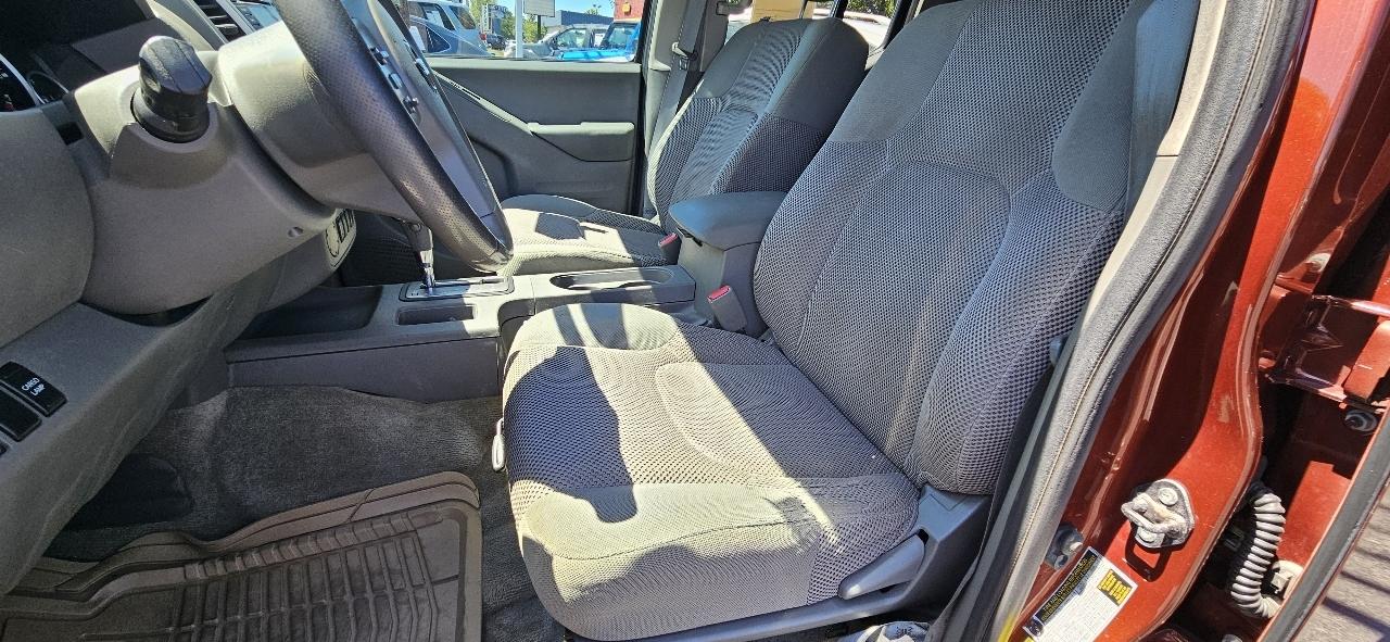 Nissan Frontier 2WD Crew Cab SWB Auto SV 2016