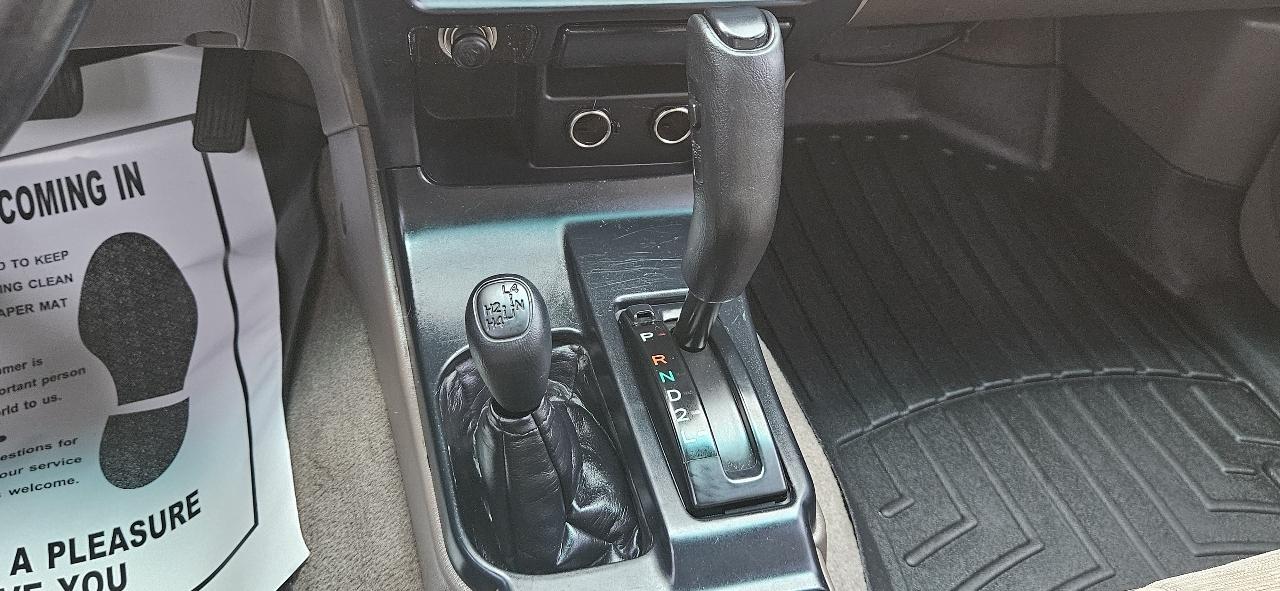Toyota 4Runner 4dr SR5 3.4L Auto 4WD 2000