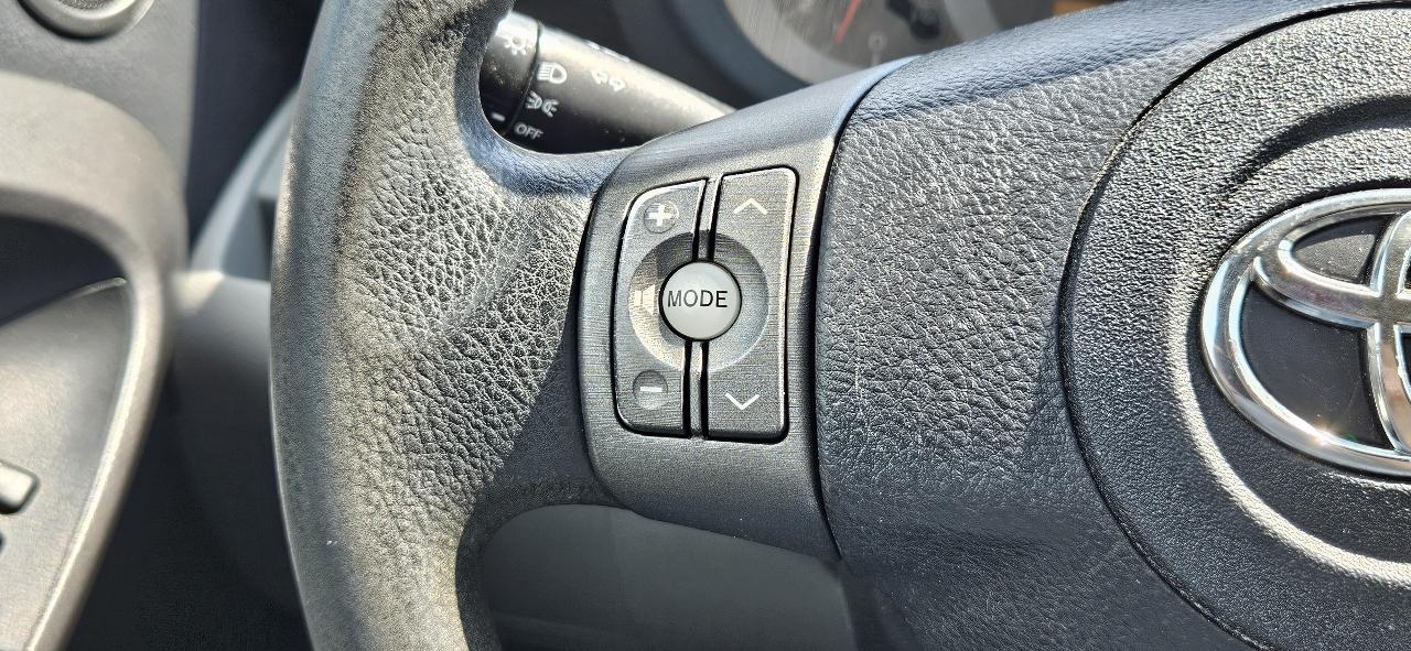 Toyota RAV4 4WD 4dr I4 (Natl) 2012