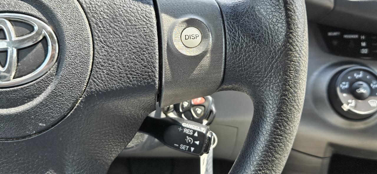 Toyota RAV4 4WD 4dr I4 (Natl) 2012