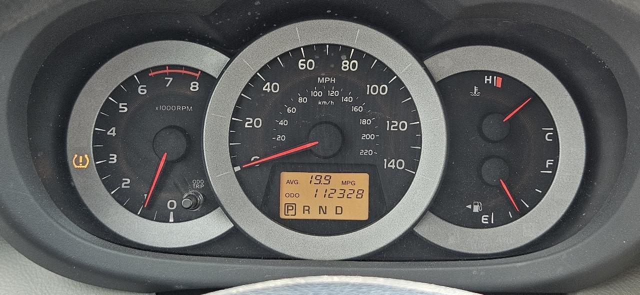 Toyota RAV4 4WD 4dr I4 (Natl) 2012