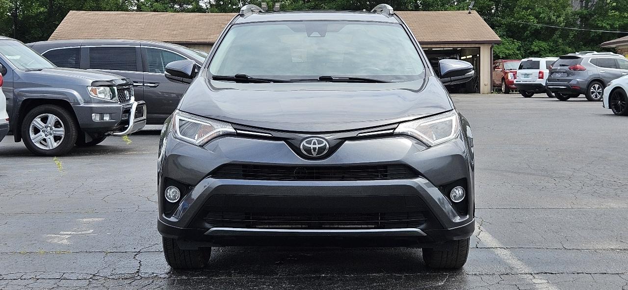Toyota RAV4 XLE FWD (Natl) 2018