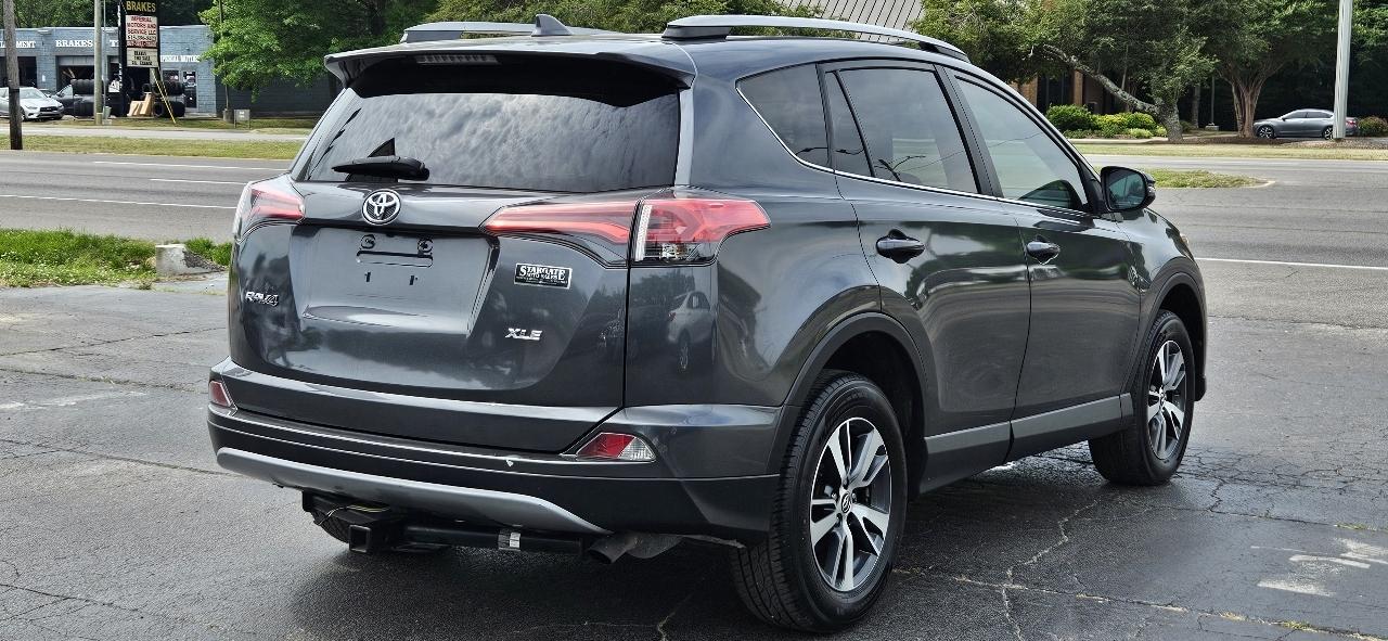 Toyota RAV4 XLE FWD (Natl) 2018