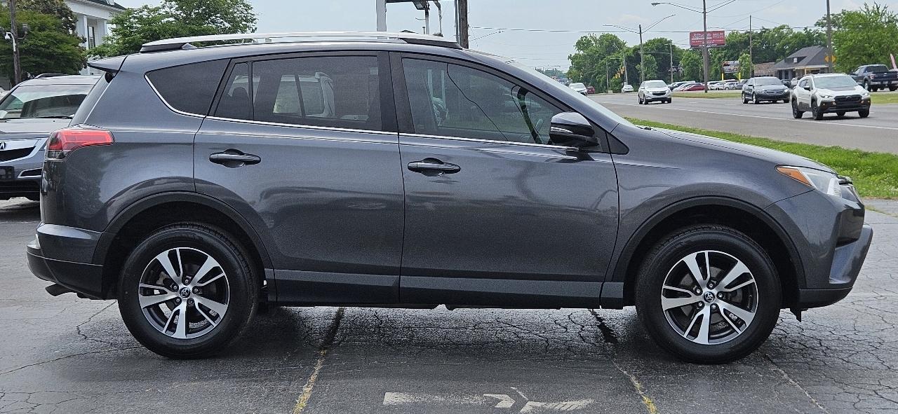 Toyota RAV4 XLE FWD (Natl) 2018