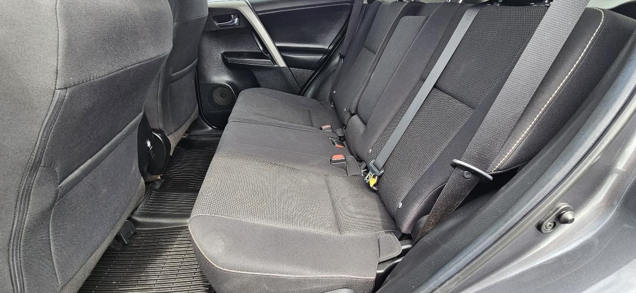 Toyota RAV4 XLE FWD (Natl) 2018