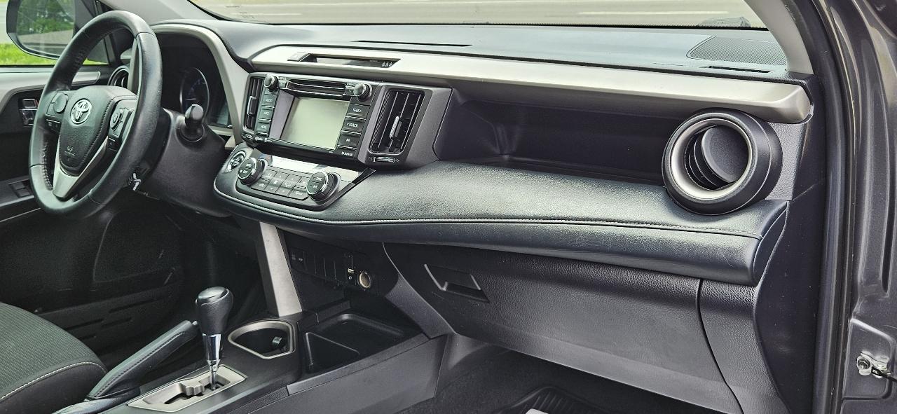 Toyota RAV4 XLE FWD (Natl) 2018