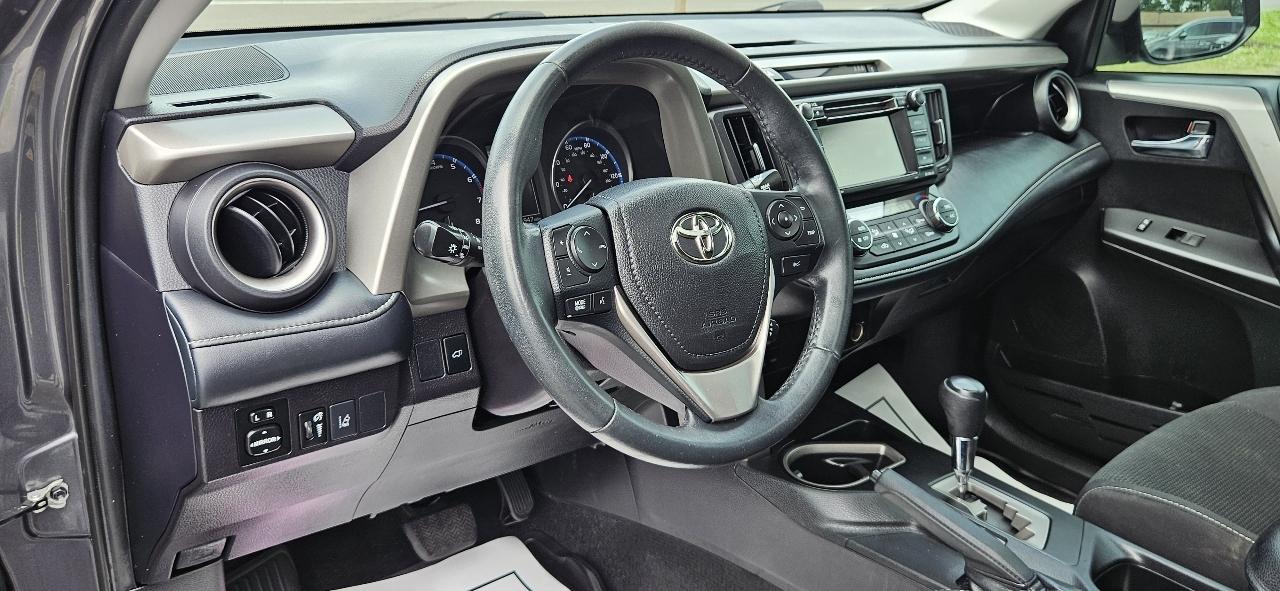Toyota RAV4 XLE FWD (Natl) 2018