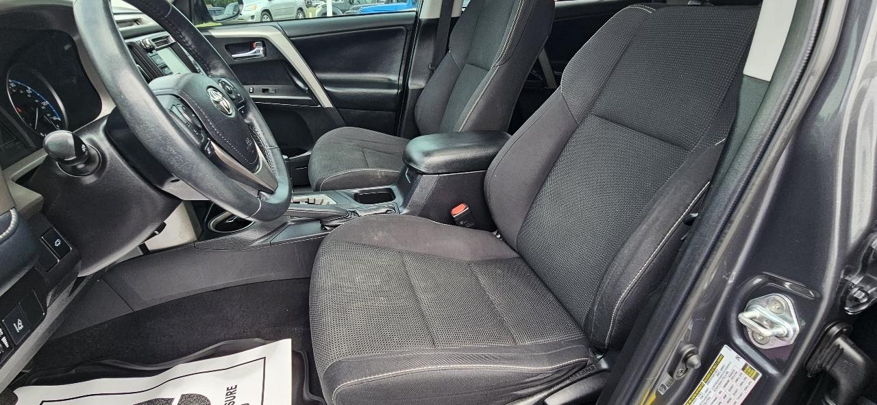 Toyota RAV4 XLE FWD (Natl) 2018