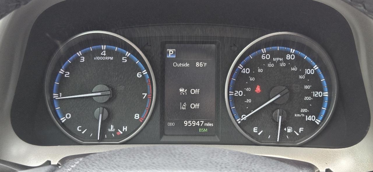 Toyota RAV4 XLE FWD (Natl) 2018
