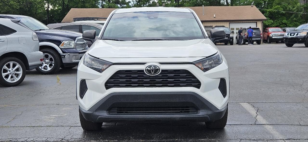 Toyota RAV4 LE FWD (Natl) 2022