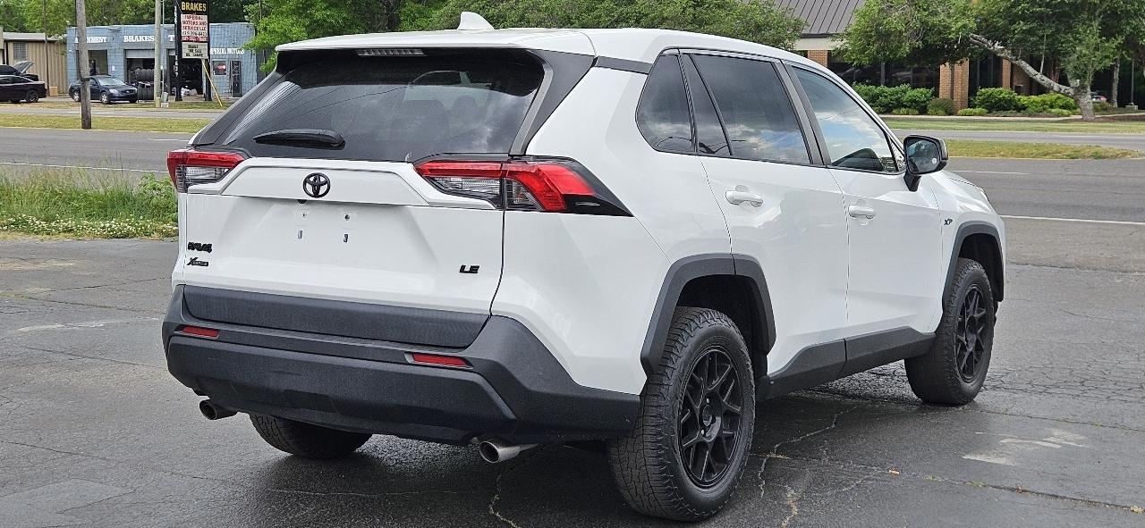 Toyota RAV4 LE FWD (Natl) 2022