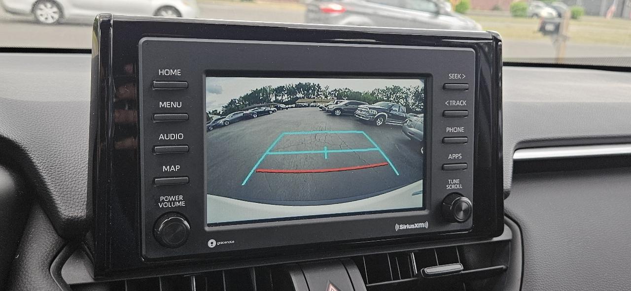 Toyota RAV4 LE FWD (Natl) 2022