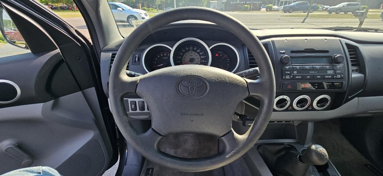 Toyota Tacoma 2WD Reg I4 MT (Natl) 2010