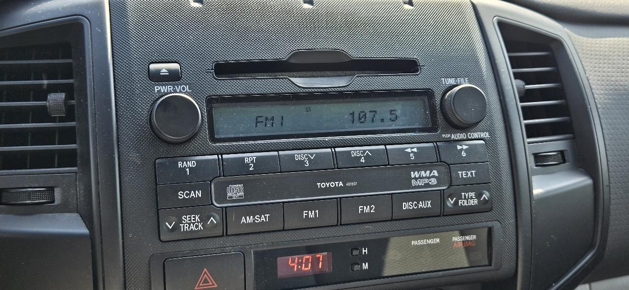 Toyota Tacoma 2WD Reg I4 MT (Natl) 2010