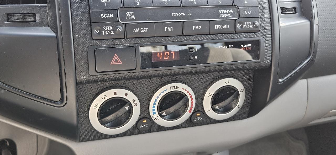 Toyota Tacoma 2WD Reg I4 MT (Natl) 2010