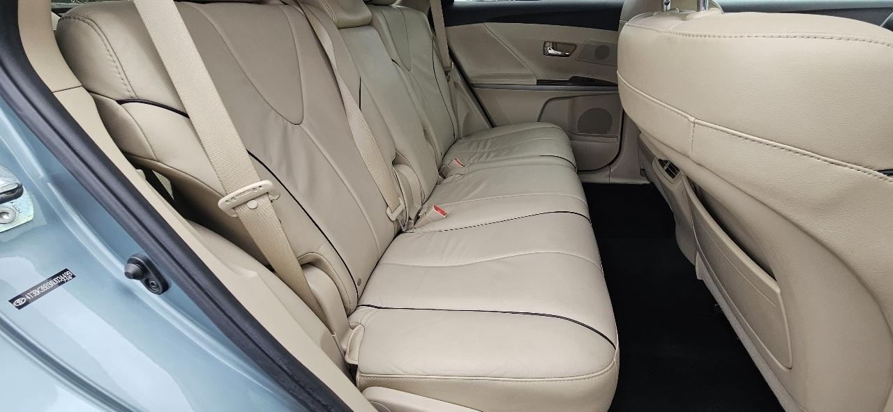 Toyota Venza 4dr Wgn V6 AWD 2010