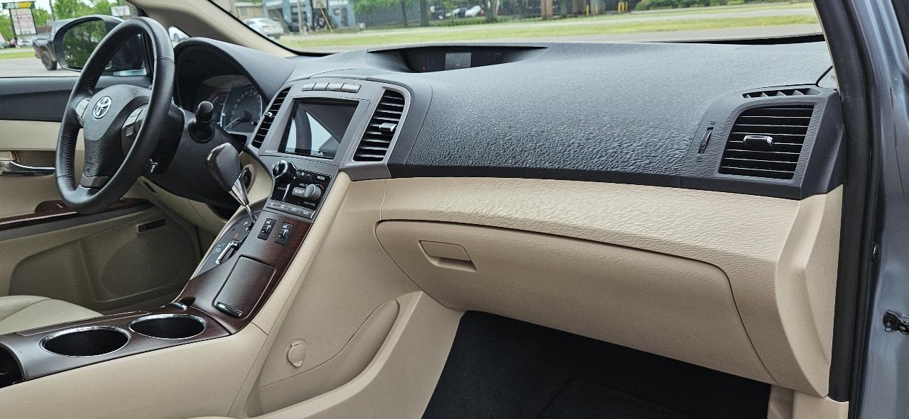 Toyota Venza 4dr Wgn V6 AWD 2010