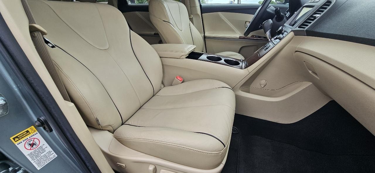 Toyota Venza 4dr Wgn V6 AWD 2010