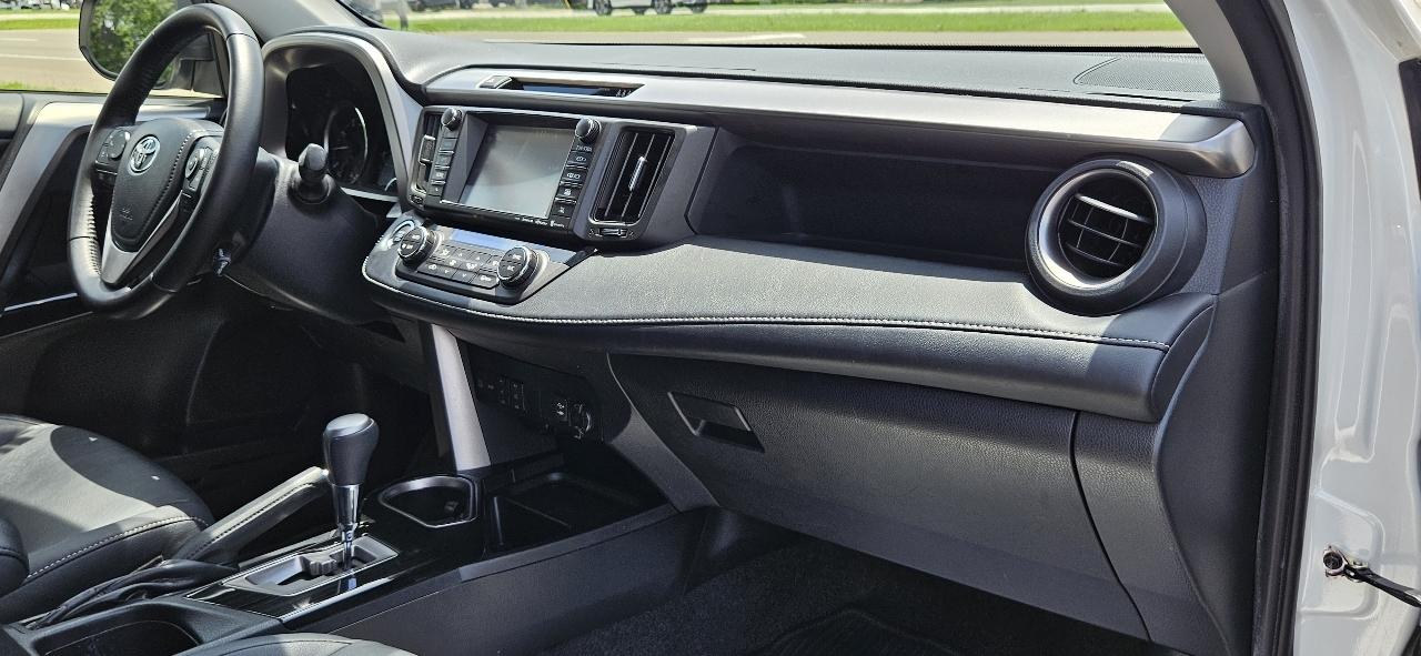 Toyota RAV4 Limited FWD (Natl) 2017