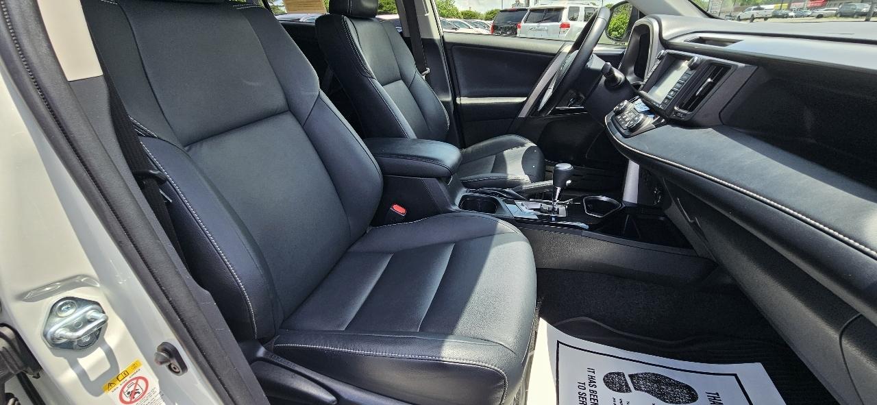 Toyota RAV4 Limited FWD (Natl) 2017