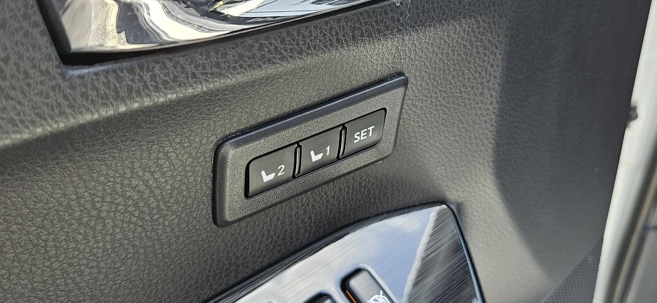 Toyota RAV4 Limited FWD (Natl) 2017