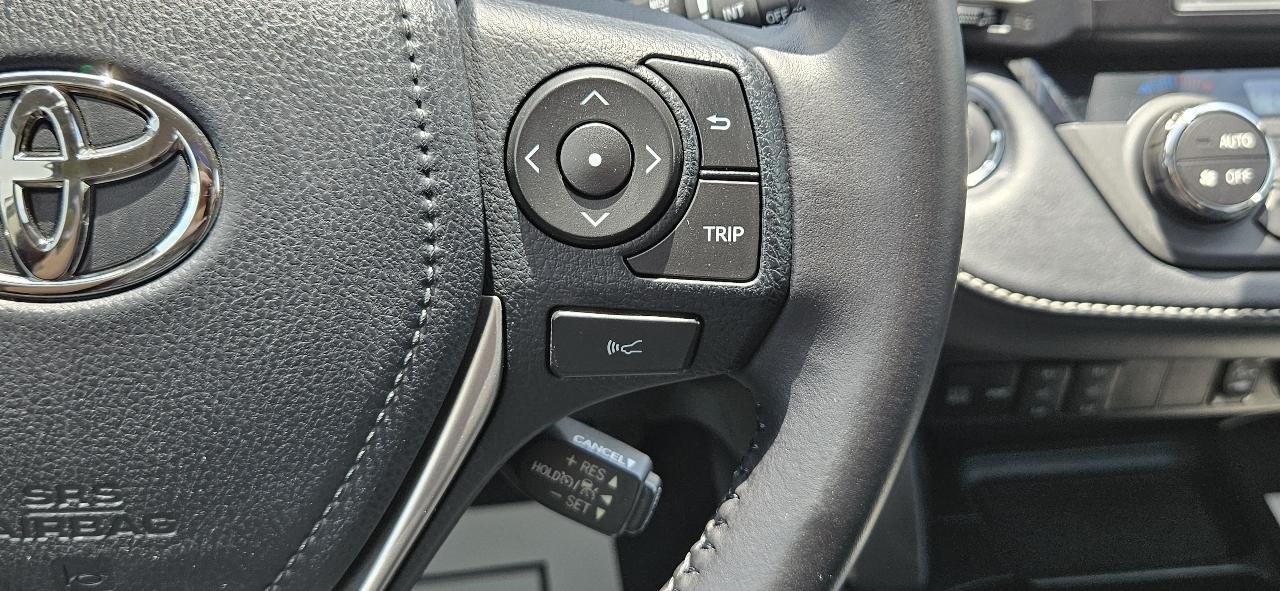 Toyota RAV4 Limited FWD (Natl) 2017