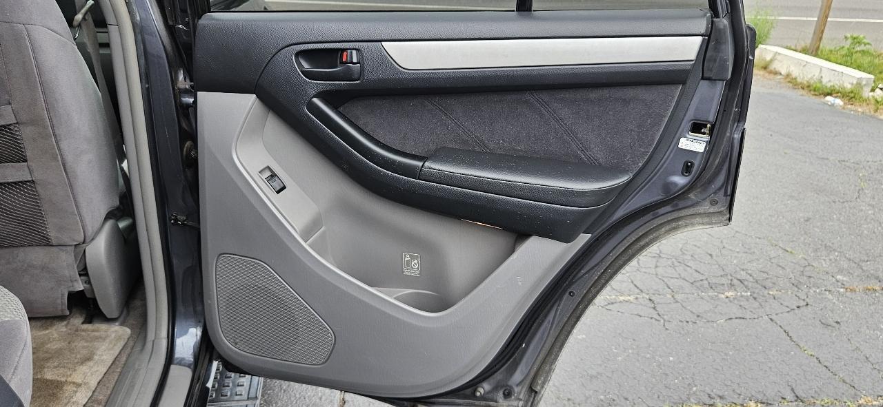 Toyota 4Runner 4dr SR5 V6 Auto (Natl) 2005