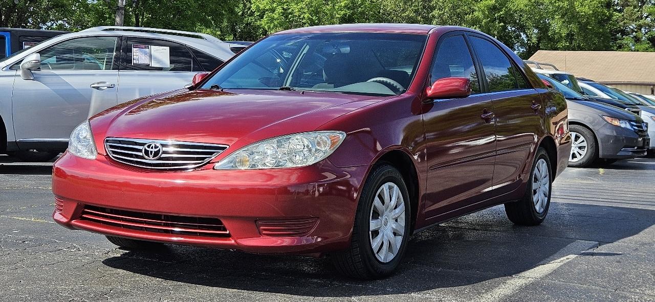 Toyota Camry 4dr Sdn LE Auto (Natl) 2005