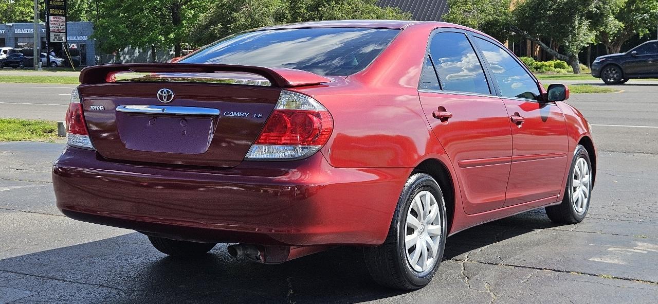 Toyota Camry 4dr Sdn LE Auto (Natl) 2005