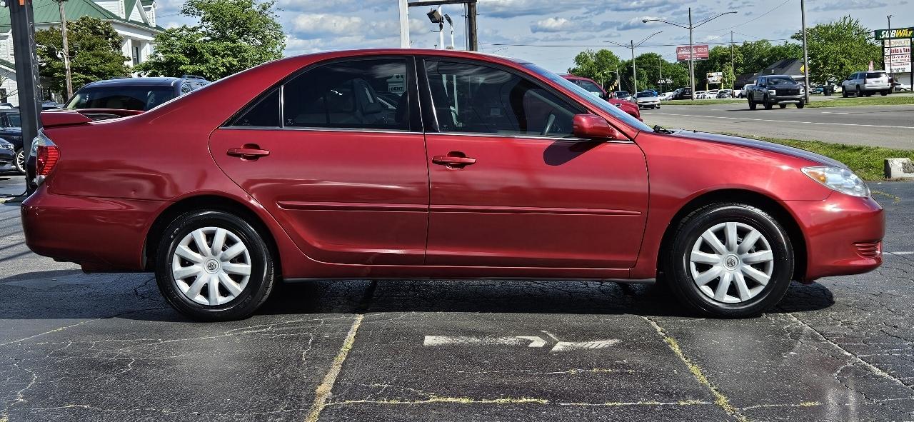 Toyota Camry 4dr Sdn LE Auto (Natl) 2005