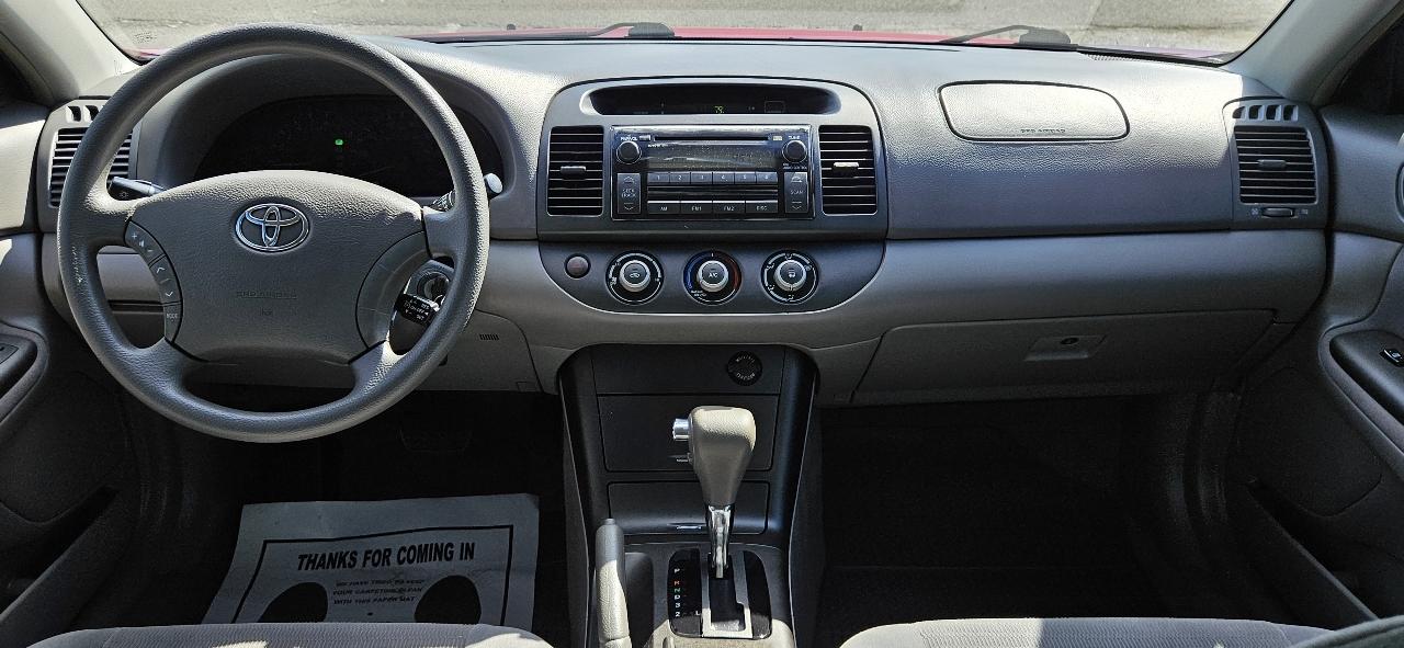 Toyota Camry 4dr Sdn LE Auto (Natl) 2005