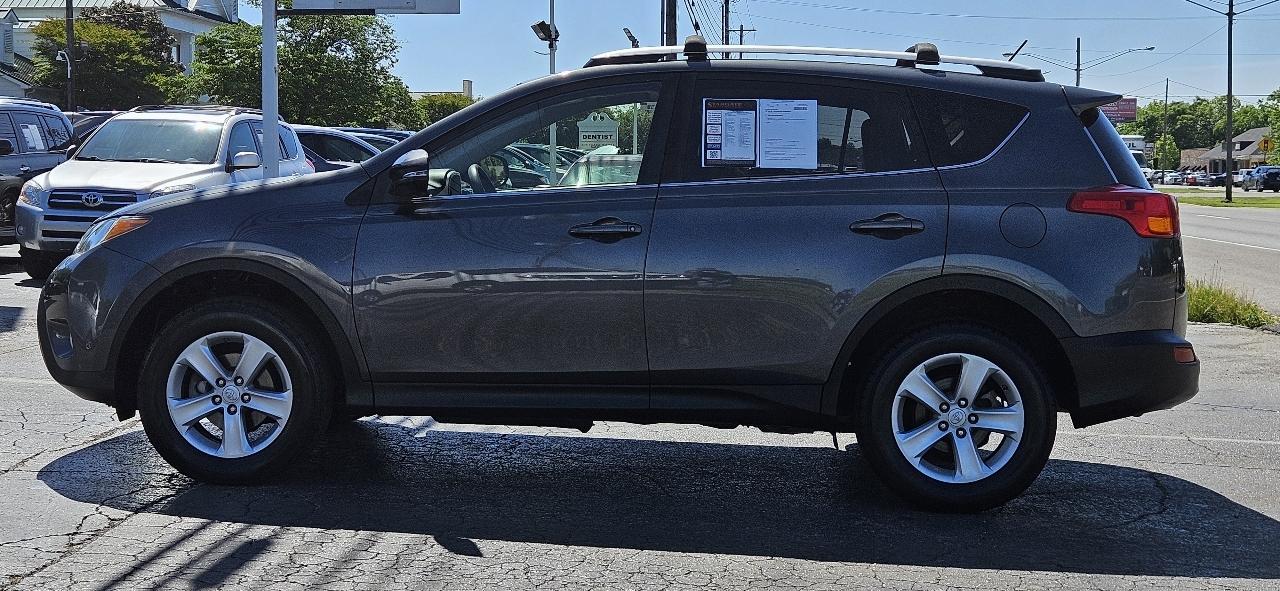 Toyota RAV4 AWD 4dr XLE (Natl) 2013