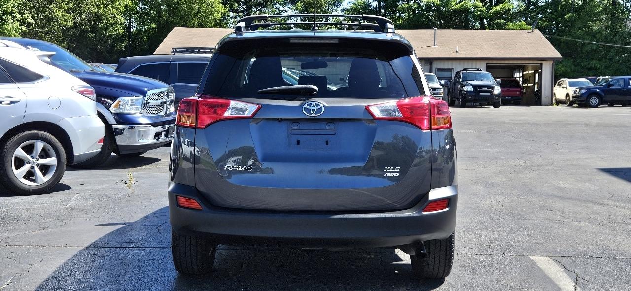 Toyota RAV4 AWD 4dr XLE (Natl) 2013
