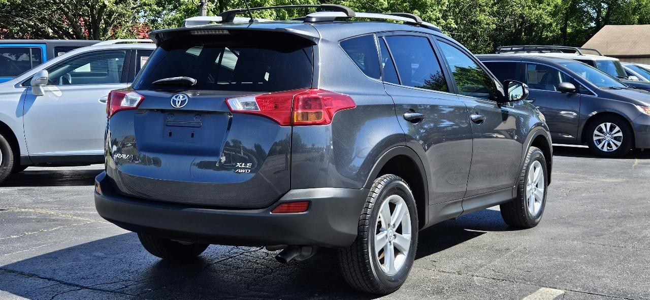 Toyota RAV4 AWD 4dr XLE (Natl) 2013